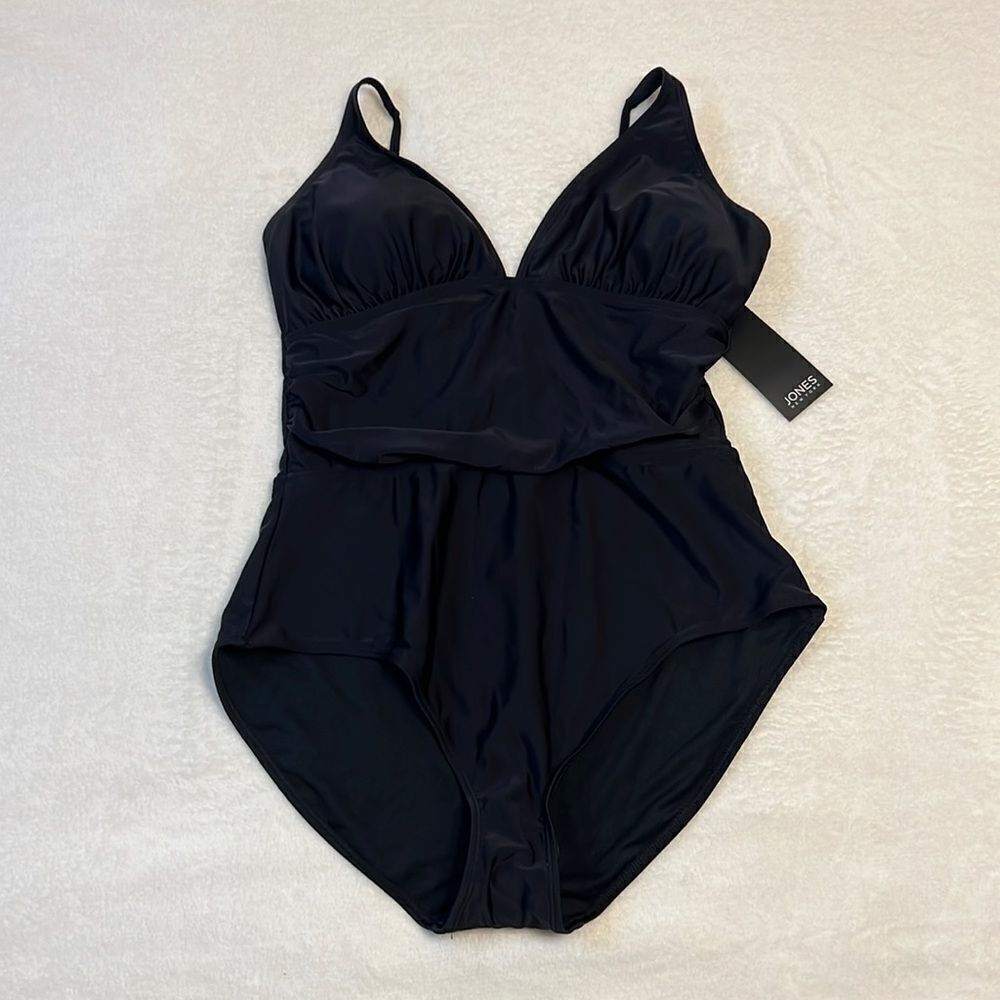 NWT Jones New York Slimming One Piece Swimsuit - Size XL